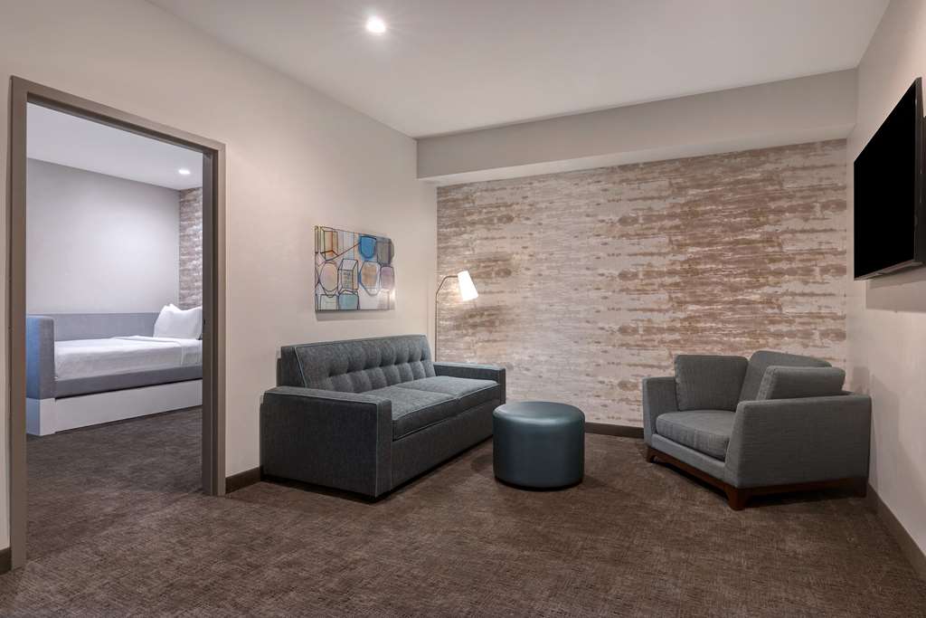 Фото Home2Suites by Hilton Anaheim Resort