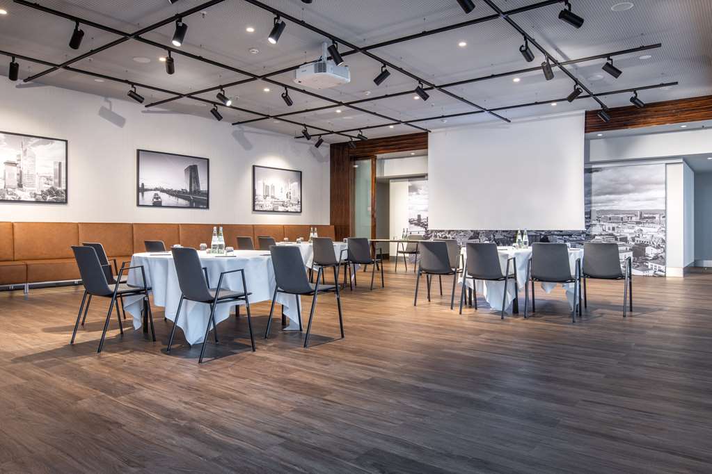 Фото Radisson Blu Hotel, Frankfurt
