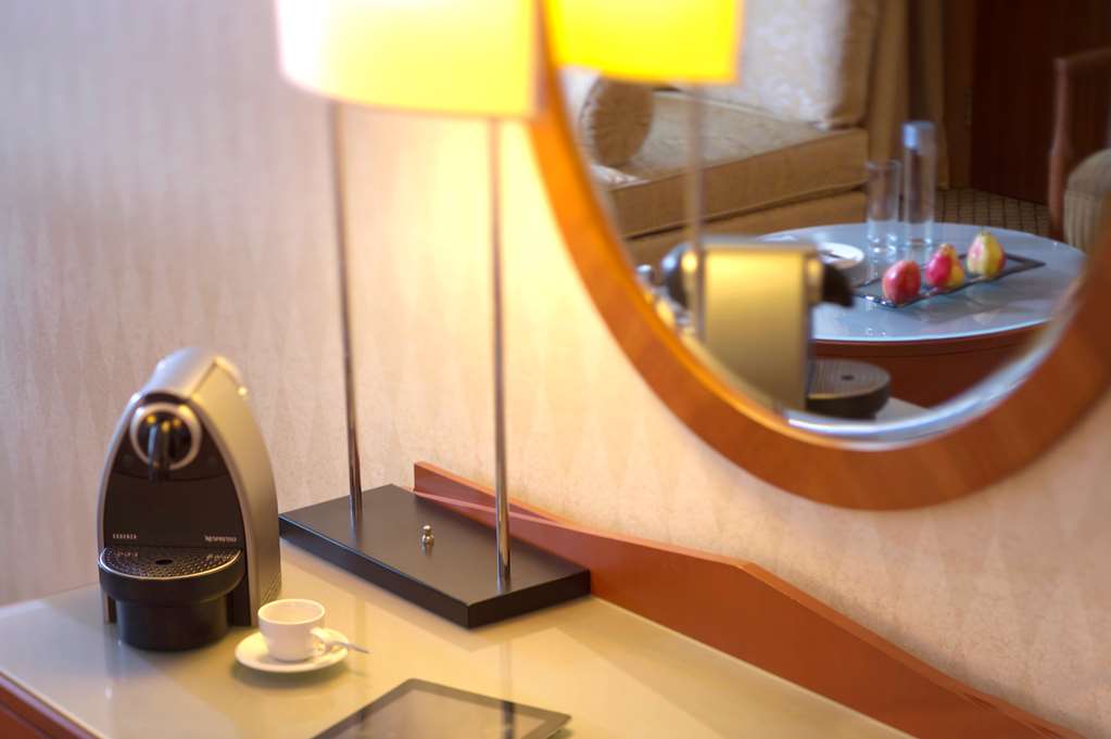 Фото Radisson Blu Martinez Hotel, Beirut