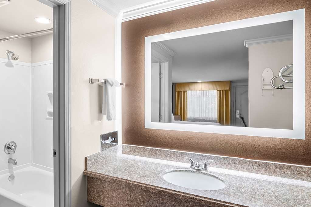 Фото Best Western Skyline Motor Lodge