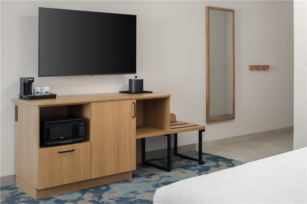 Фото Holiday Inn Express North Hollywood - Burbank Area, an Ihg Hotel