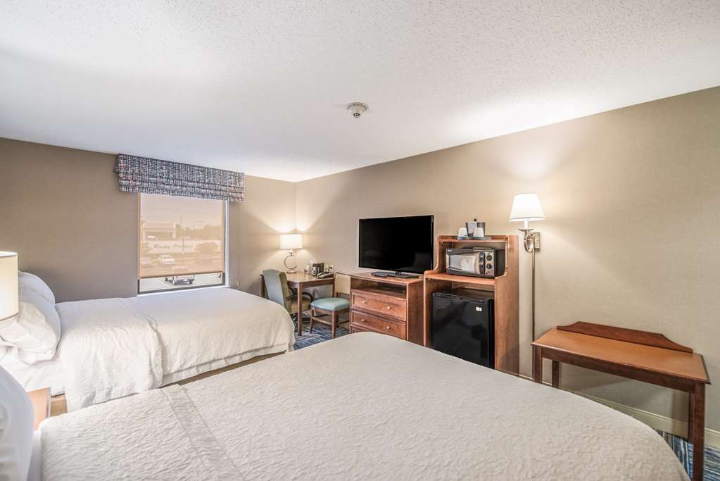 Фото Hampton Inn Greenfield
