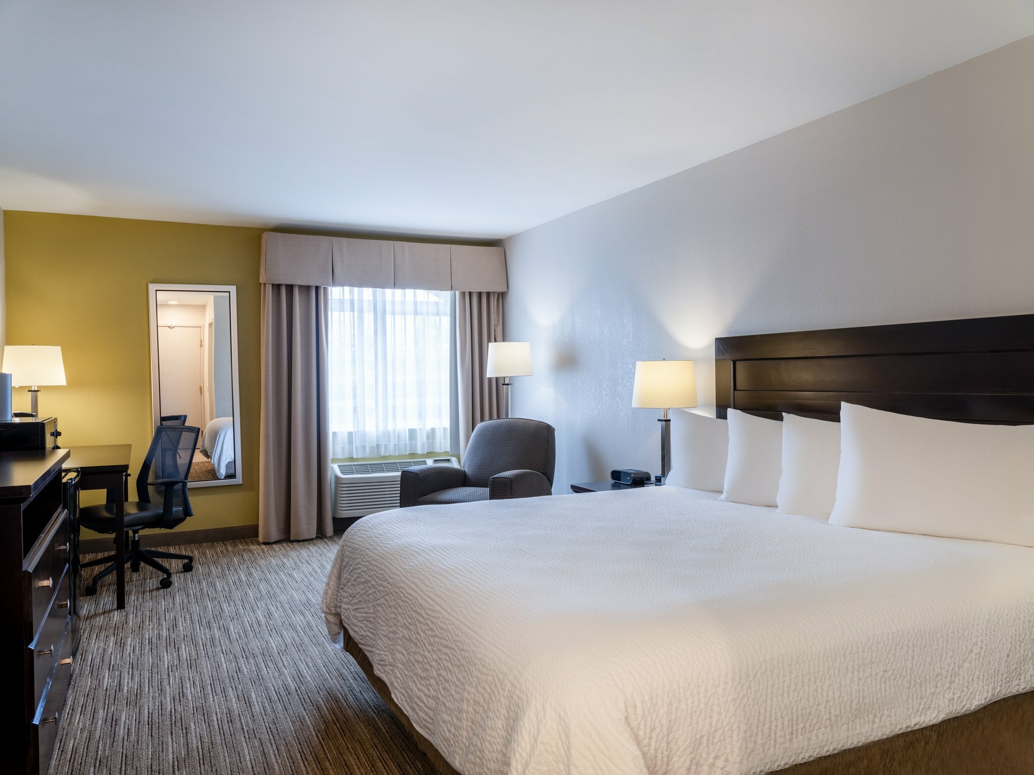 Фото Holiday Inn Express Hotel & Suites Chicago - Libertyville, an Ihg Hotel