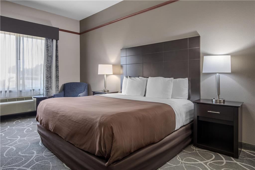 Фото Best Western Limestone Inn & Suites