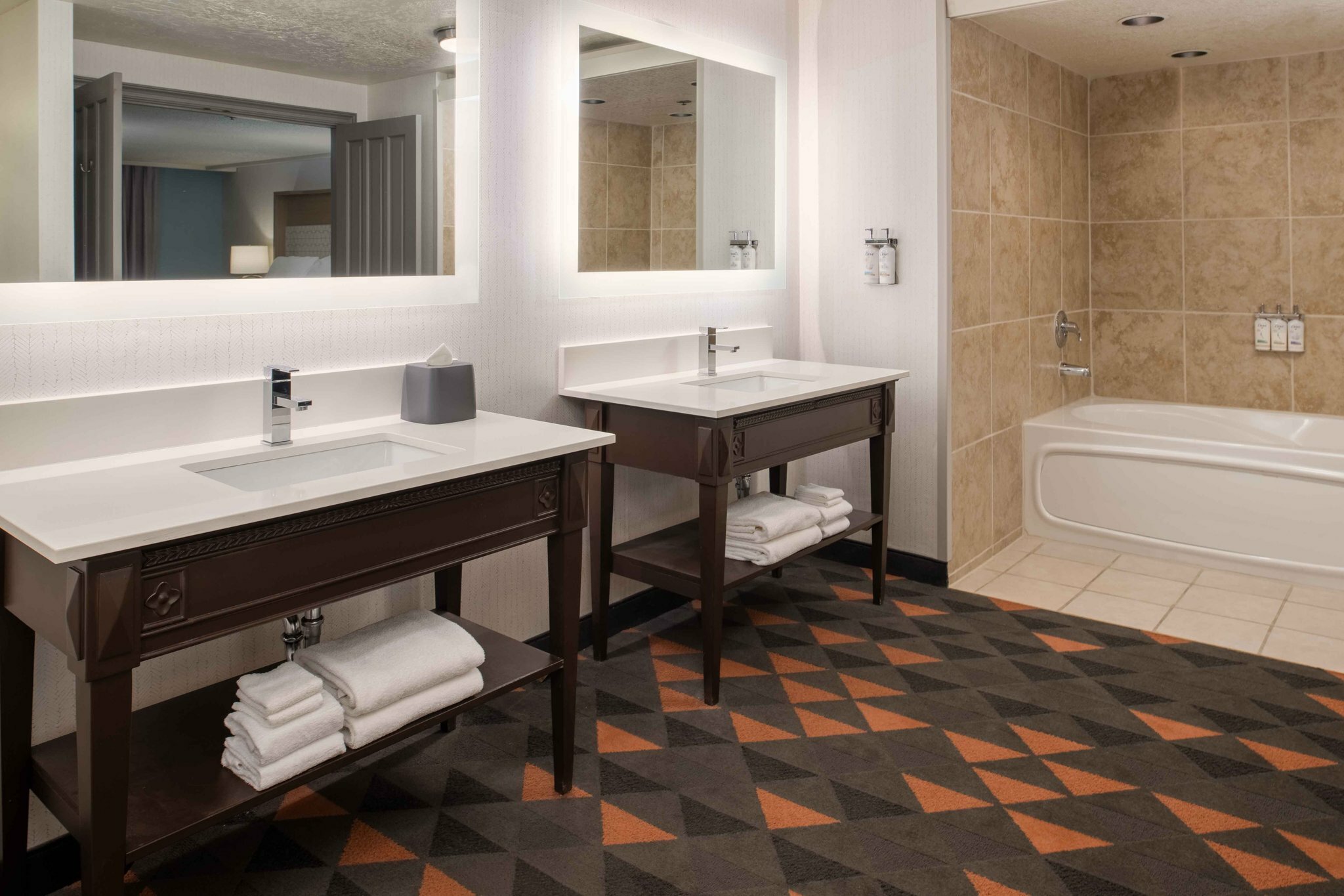 Фото Holiday Inn Portland Columbia Riverfront, an Ihg hotel