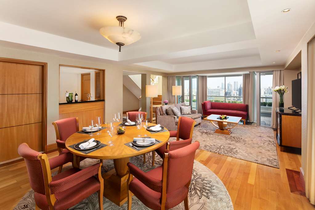 Фото Radisson Collection Hotel Yangtze Shanghai