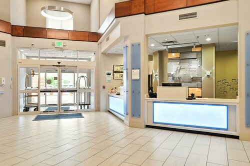 Гостиница Holiday Inn Express Hotel & Suites Denver North - Thornton, an Ihg Hotel в Торнтоне