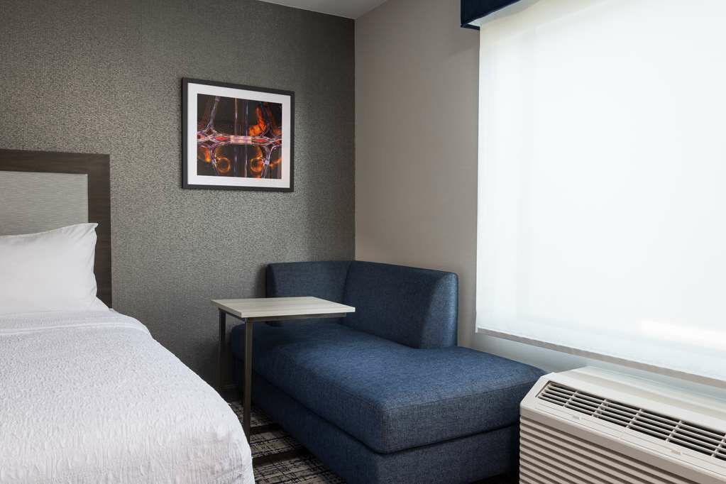 Фото Hampton Inn & Suites Manteca