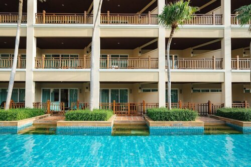 Гостиница The Heritage Pattaya Beachfront Resort в Паттайе