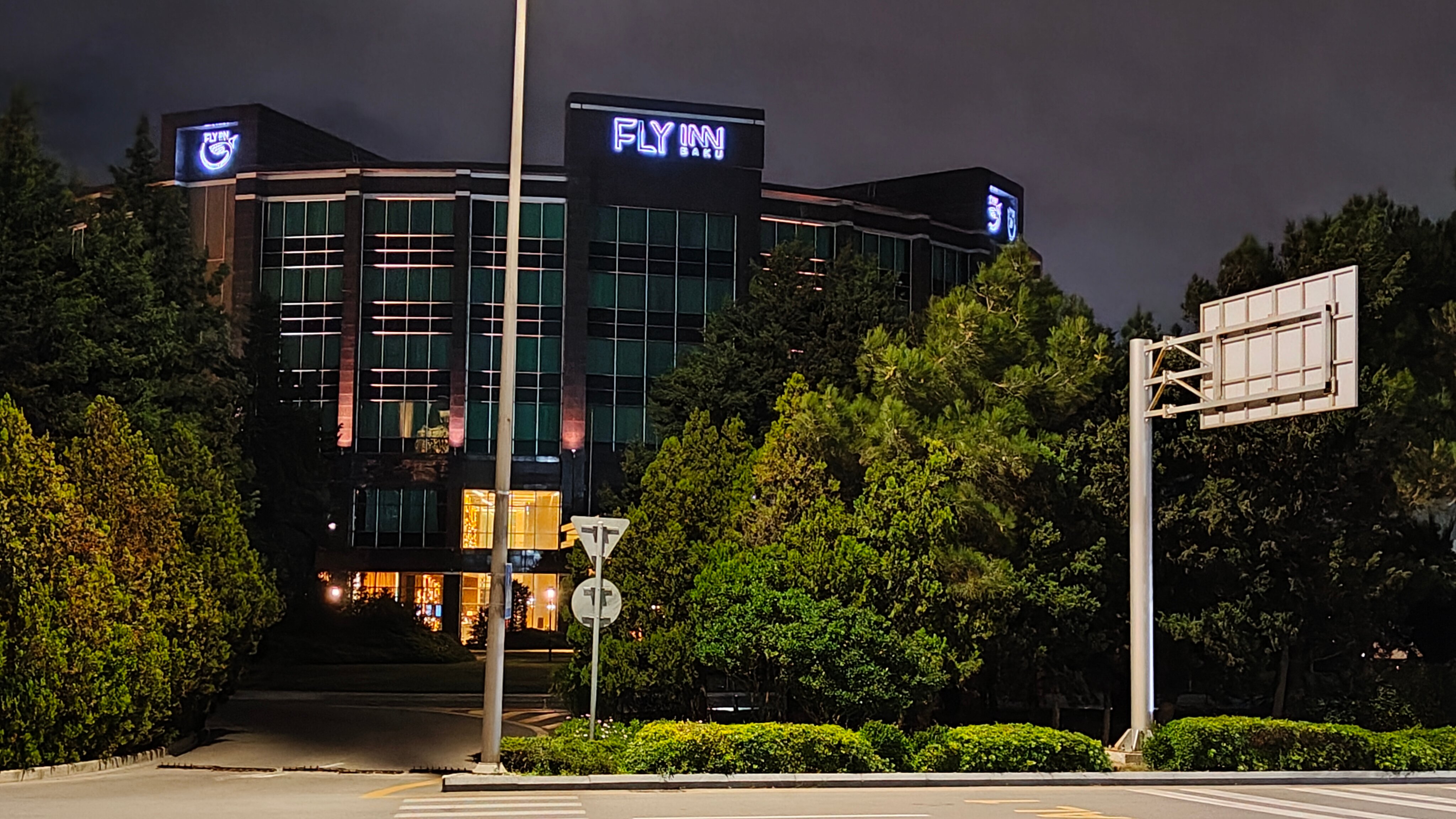 Фото Fly Inn Baku