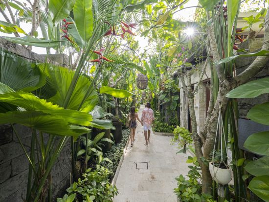 Фото Aksari Villa Seminyak by Ini Vie Hospitality