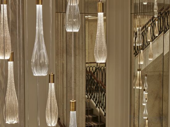 Фото Jumeirah Carlton Tower