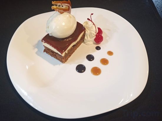 Фото Best Western Plus Village Park Inn