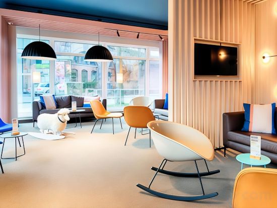 Фото B&b Hotel Köln-City