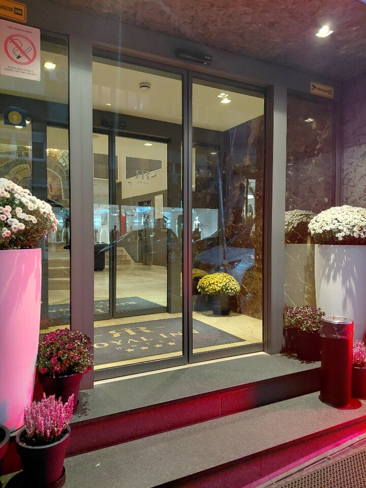 Фото Royal Inn Hotel