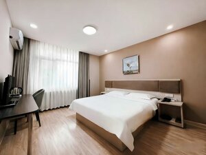 Гостиница Huayi Hotel