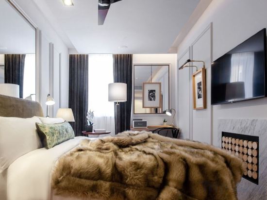 Фото Browns Avenue Hotel