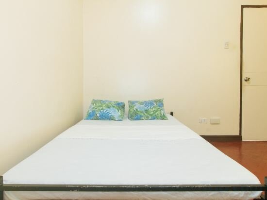 Фото Obaid's Condo in Winland Towers