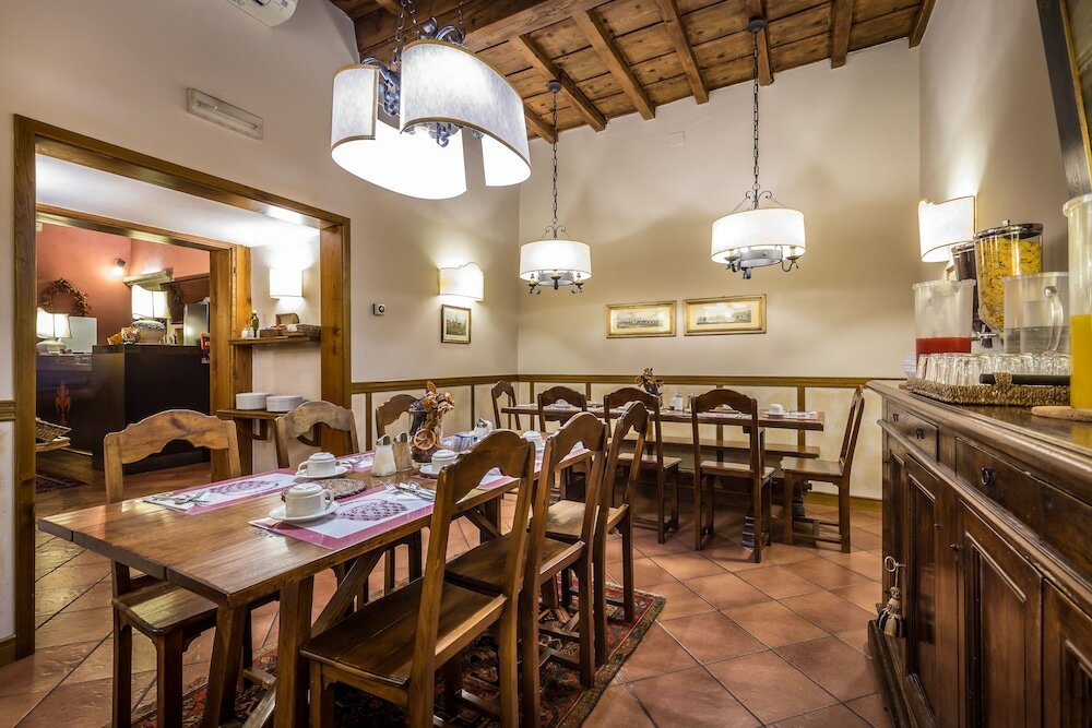 Фото Hotel Marios