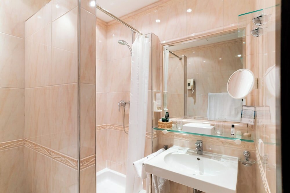 Фото Hotel Konig von Ungarn