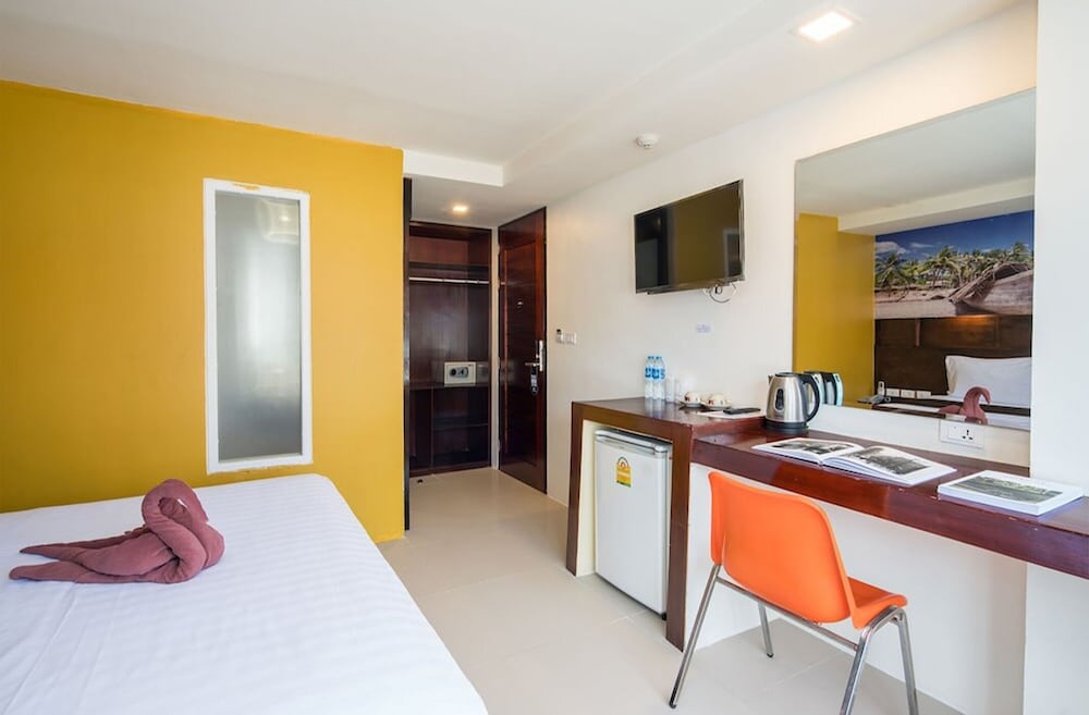 Фото Patong Buri Resort