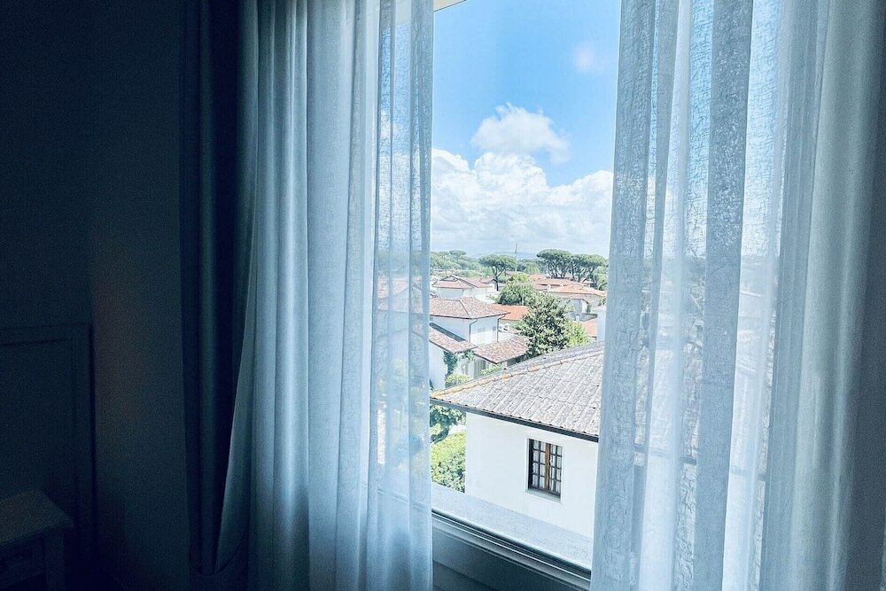 Фото Hotel Pigalle