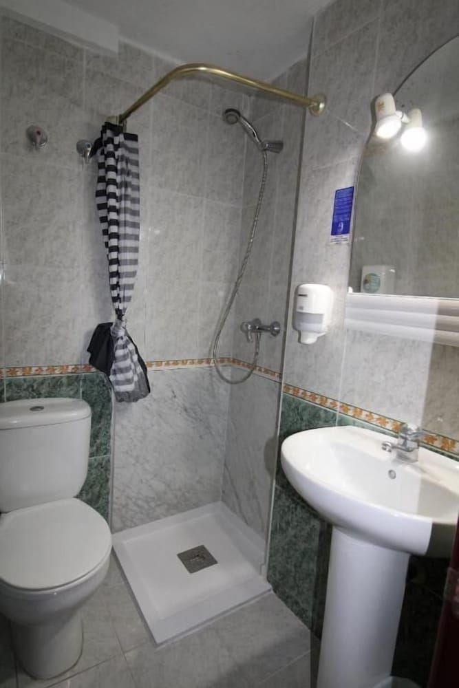 Фото Hostal Verdemar