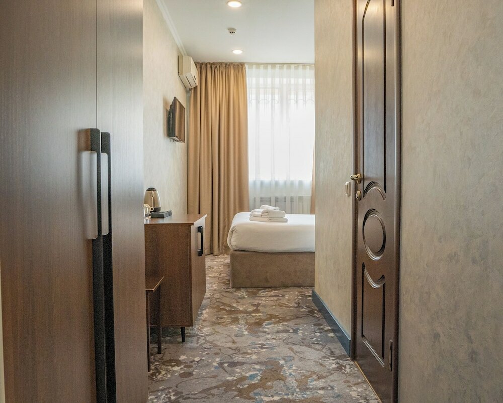 Фото Mildom Express