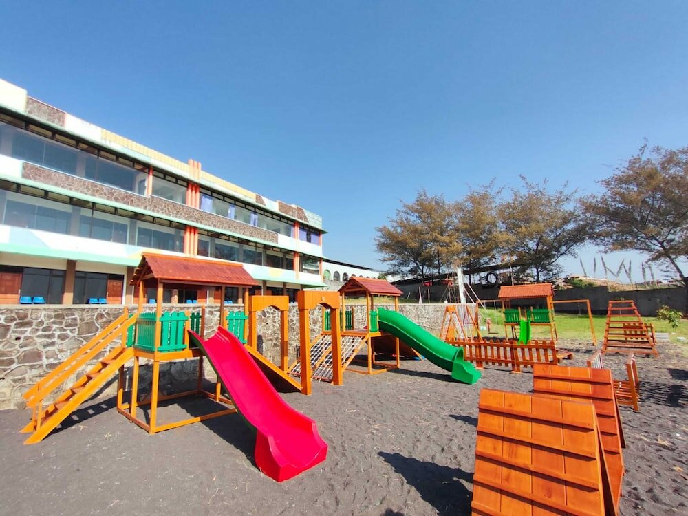 Фото Hotel Surya Indah