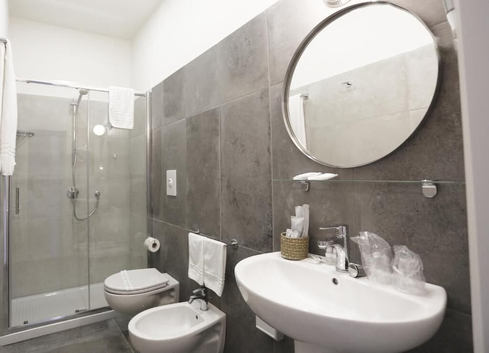 Фото Piazza Bovio 22