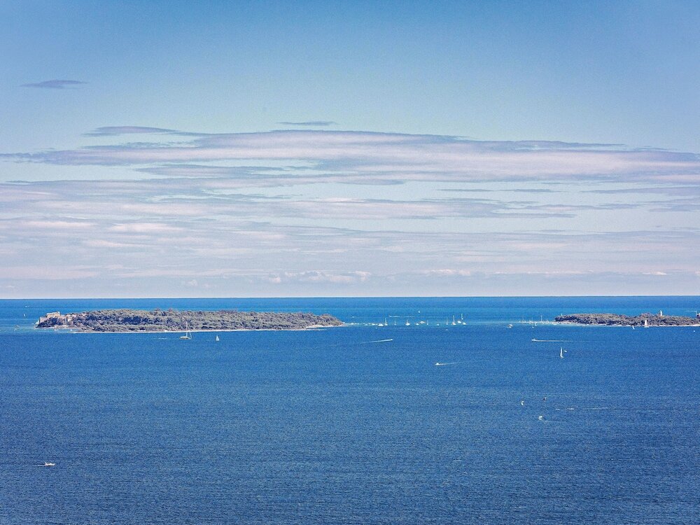 Фото ibis budget Cannes Mougins