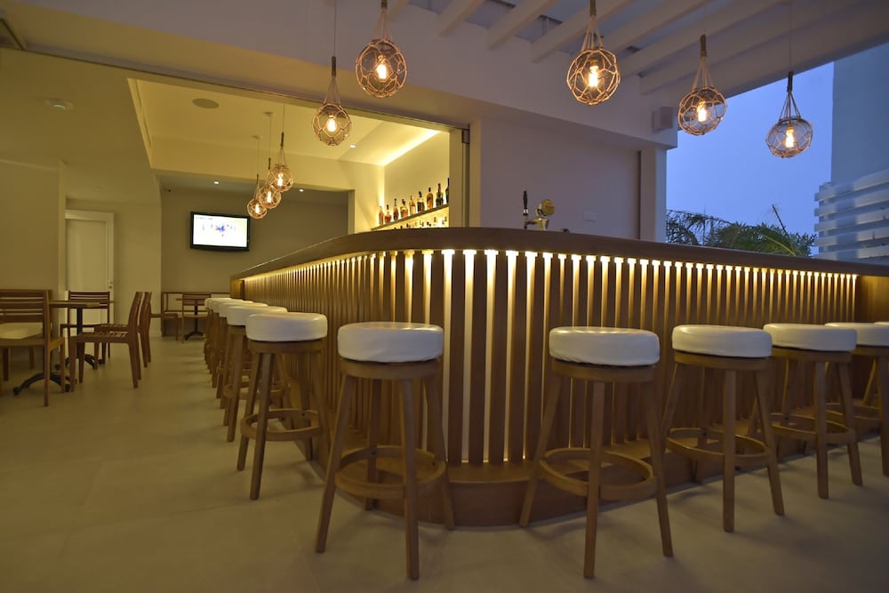 Фото Sunrise Gardens Aparthotel