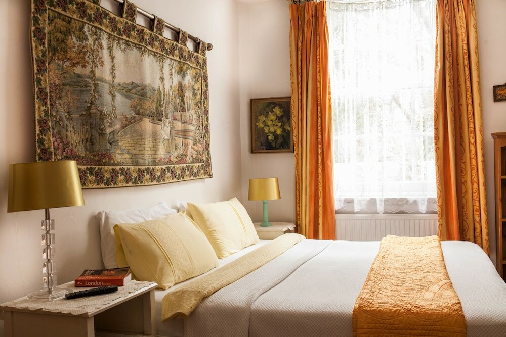 Фото Juliette's Bed and Breakfast