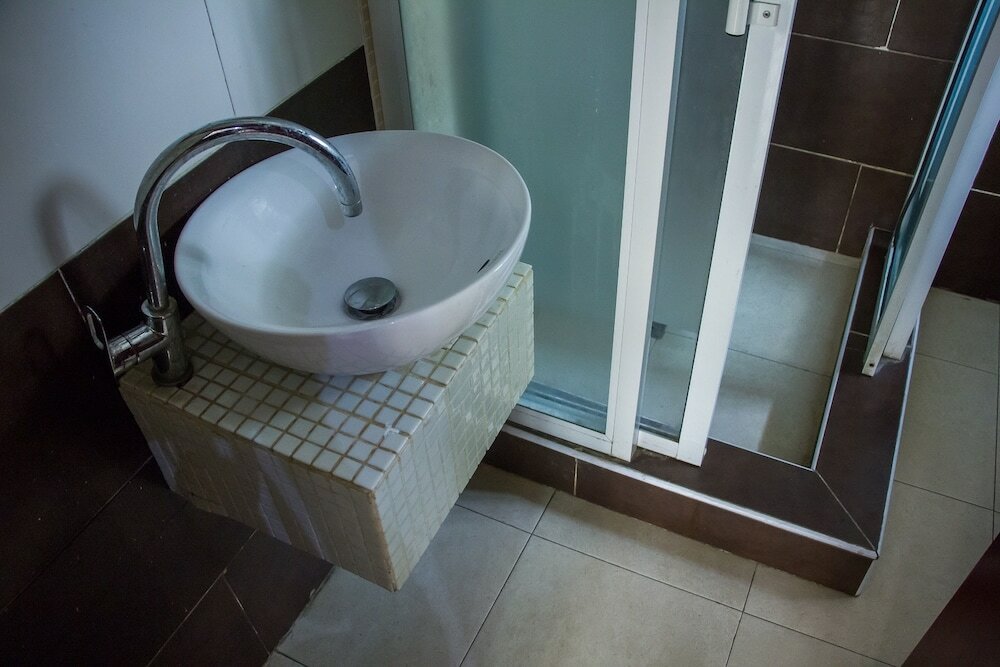 Фото Chelsea Suites Annex