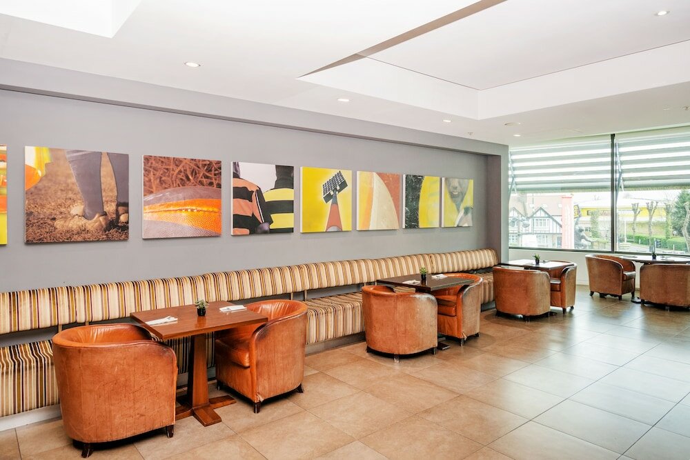 Фото Radisson RED London Twickenham