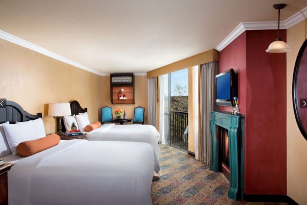 Фото Petit Ermitage