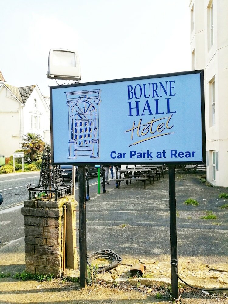 Фото Bourne Hall Hotel