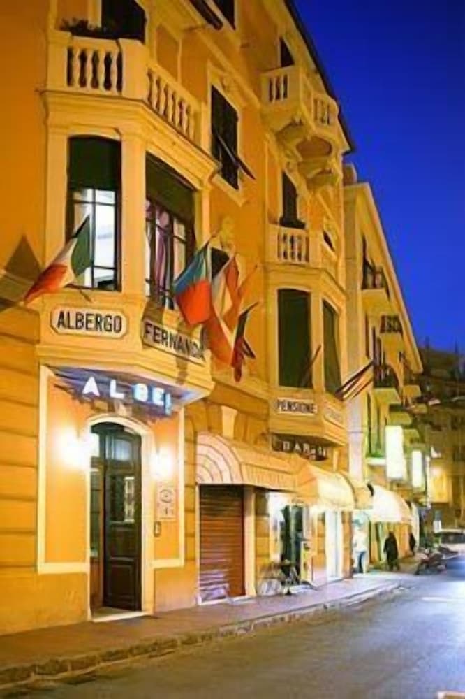 Фото Hotel Fernanda