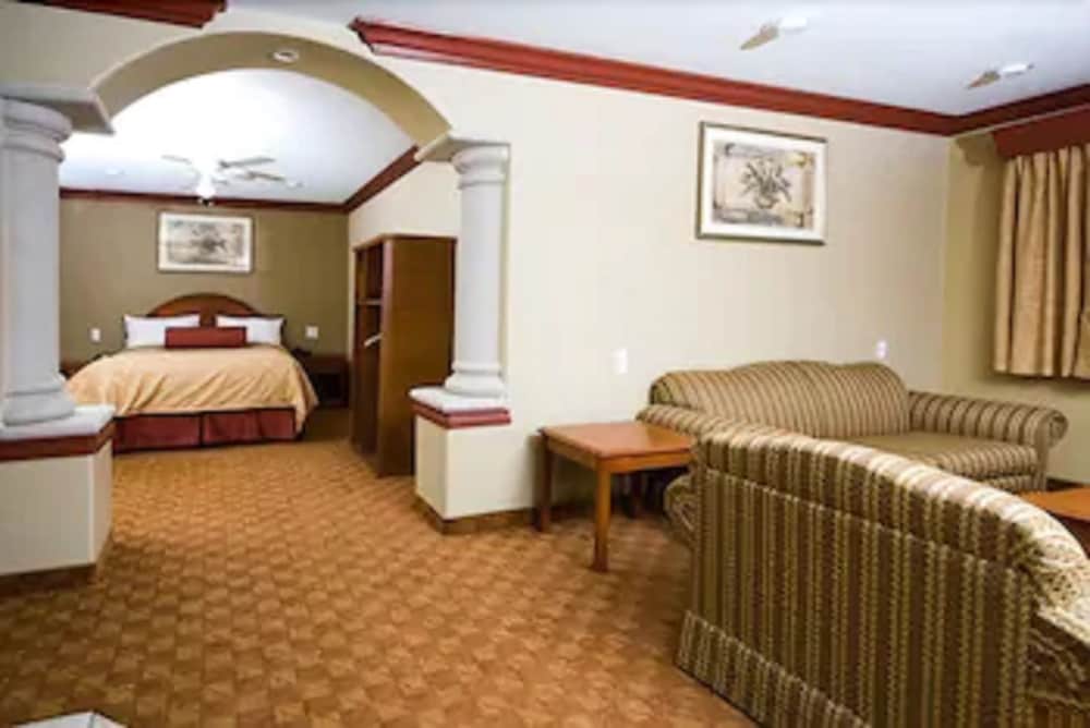 Фото Thunderbird Lodge in Riverside