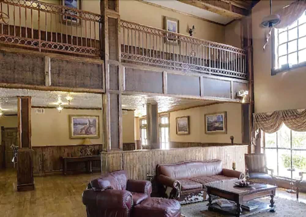 Фото Lajitas Golf Resort and SPA