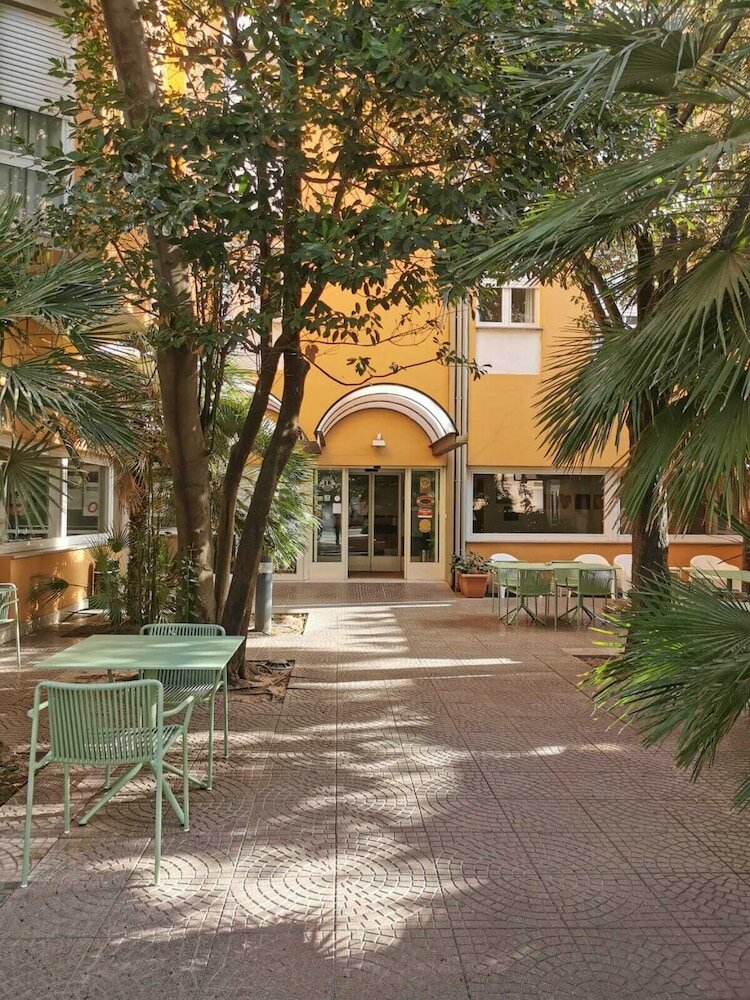 Фото Hotel Mistral 2