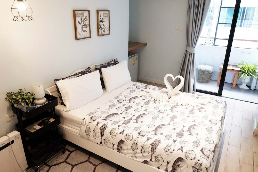 Фото Sea Sand Trees