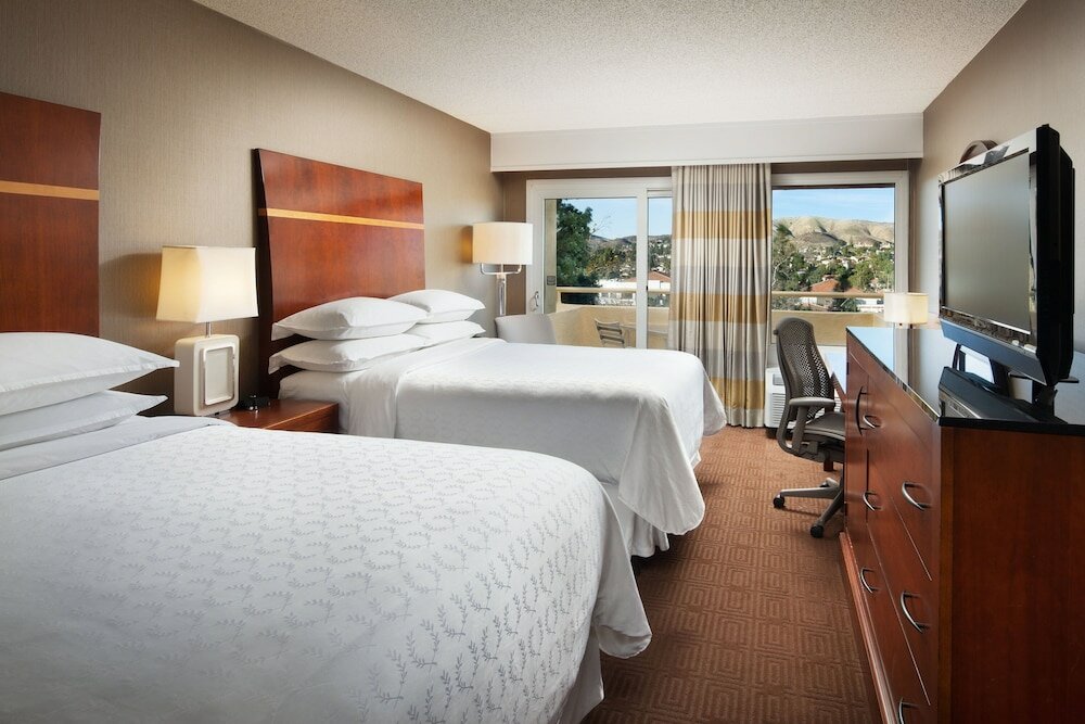 Фото Sheraton Agoura Hills Hotel