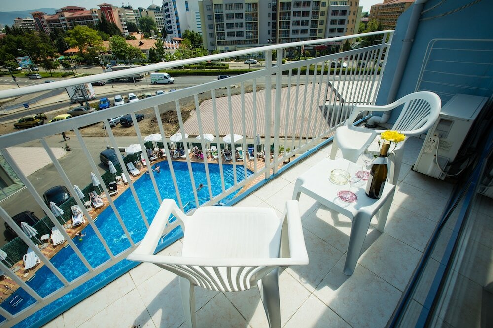 Фото Bohemi Hotel