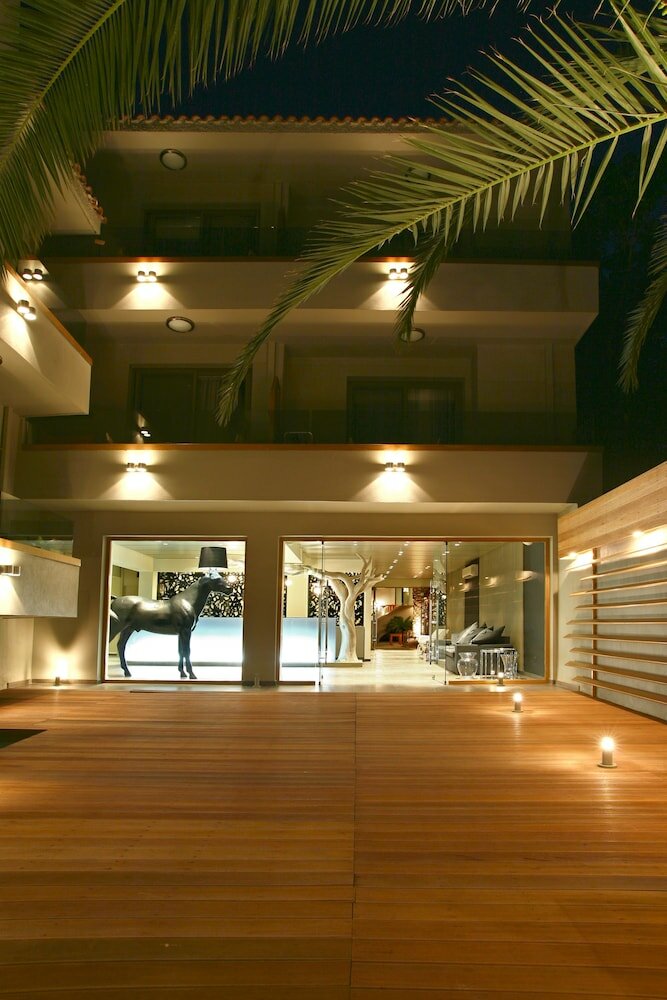 Фото Bourtzi Hotel