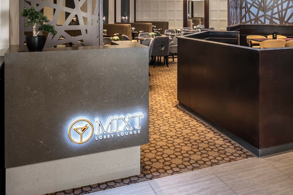 Фото Sheraton Vancouver Guildford Hotel