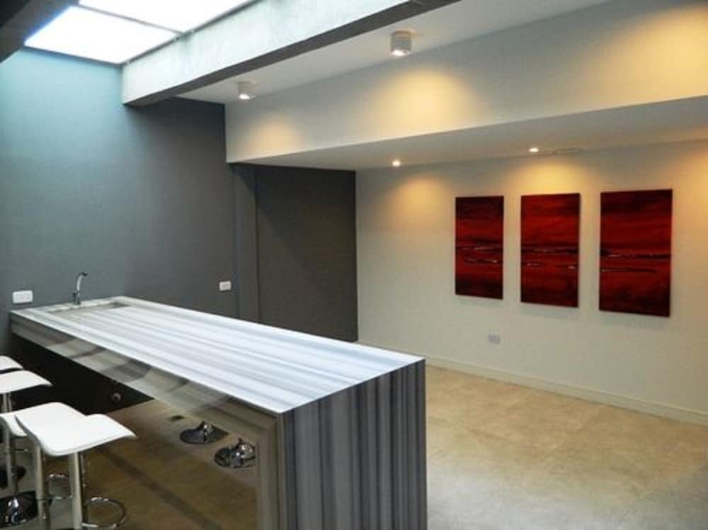 Фото Ba Hollywood Apartments