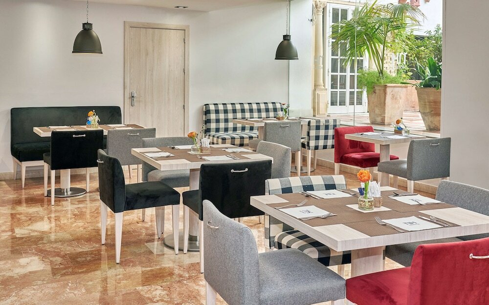 Фото Nh Córdoba Califa Hotel