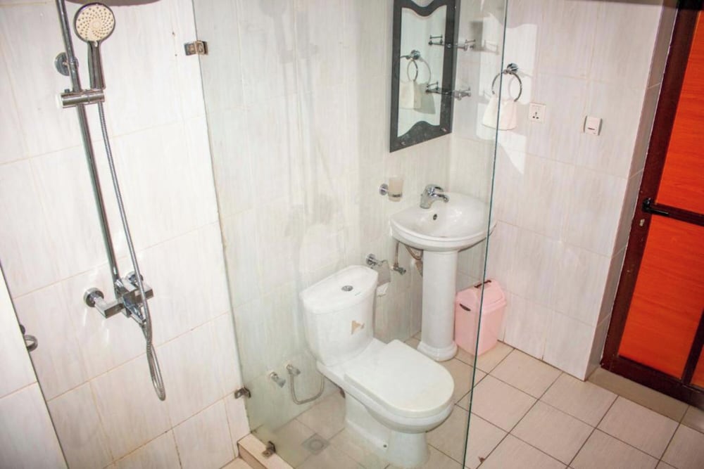 Фото Good News Guesthouse