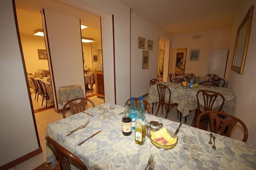 Фото Hotel Bella Riviera